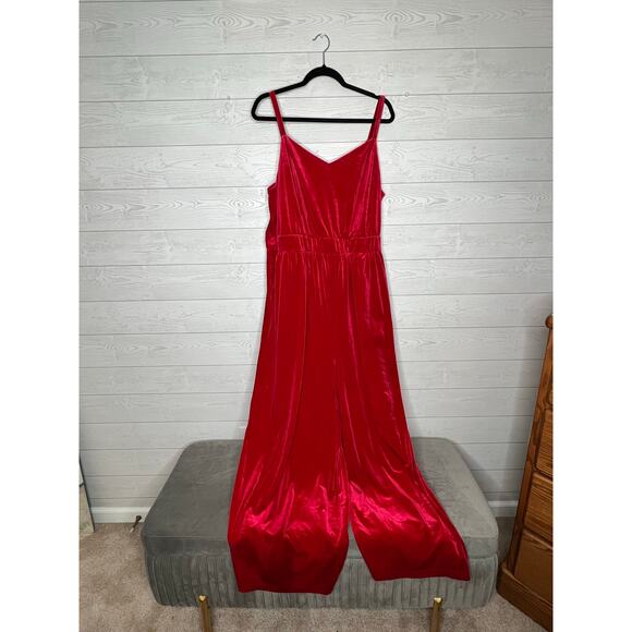 Torrid Jester red velvet cami wide leg jumpsuit NWT Size 2(2X) - Picture 3 of 11